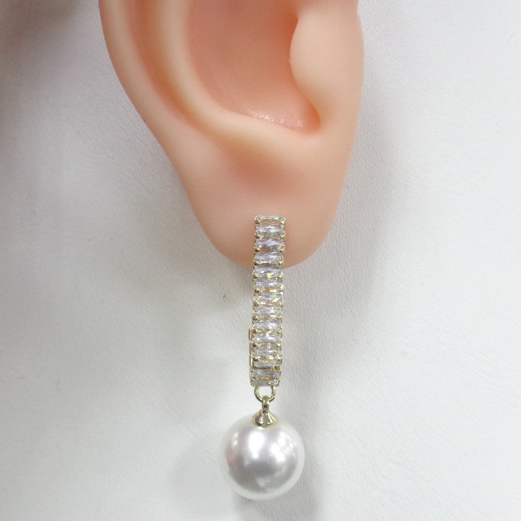 Бижутерные серьги с жемчугом